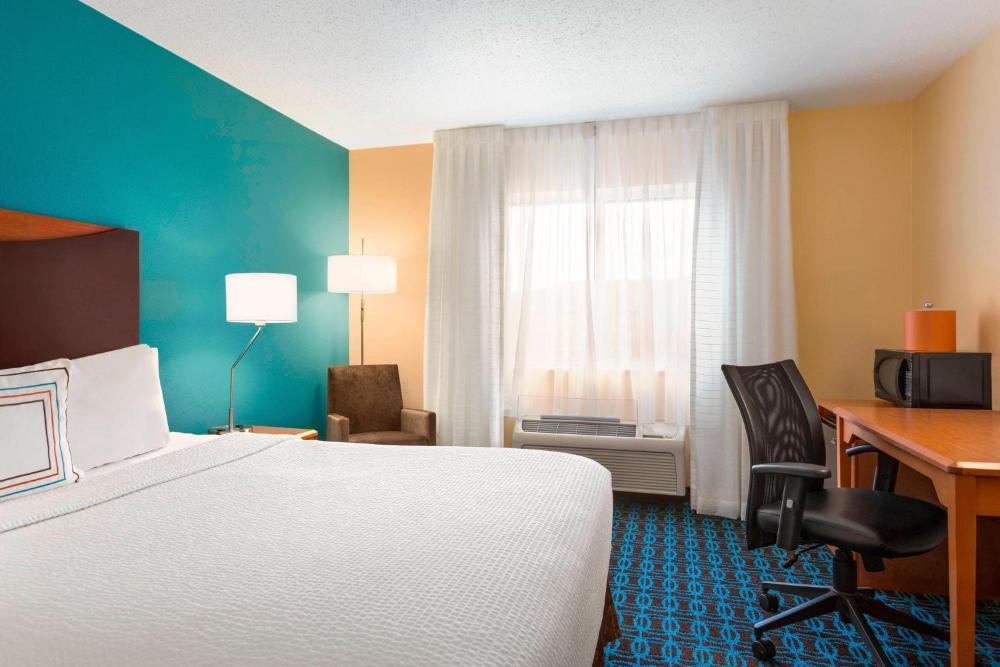Queen Room interior