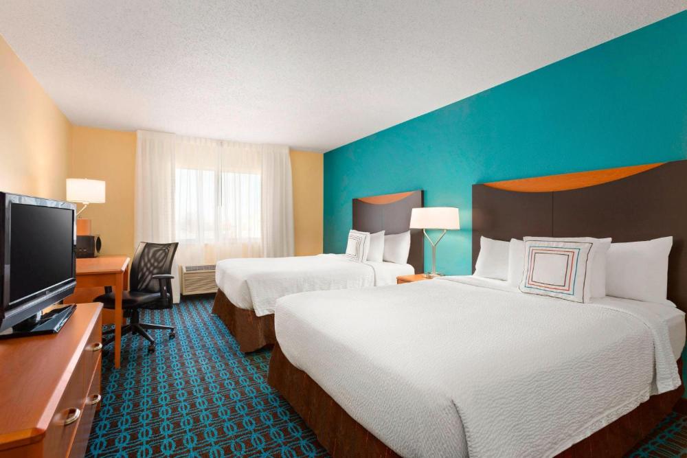 Queen Room with Two Queen Beds interior